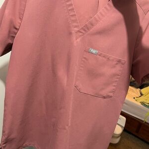 FIGS mauve scrub set